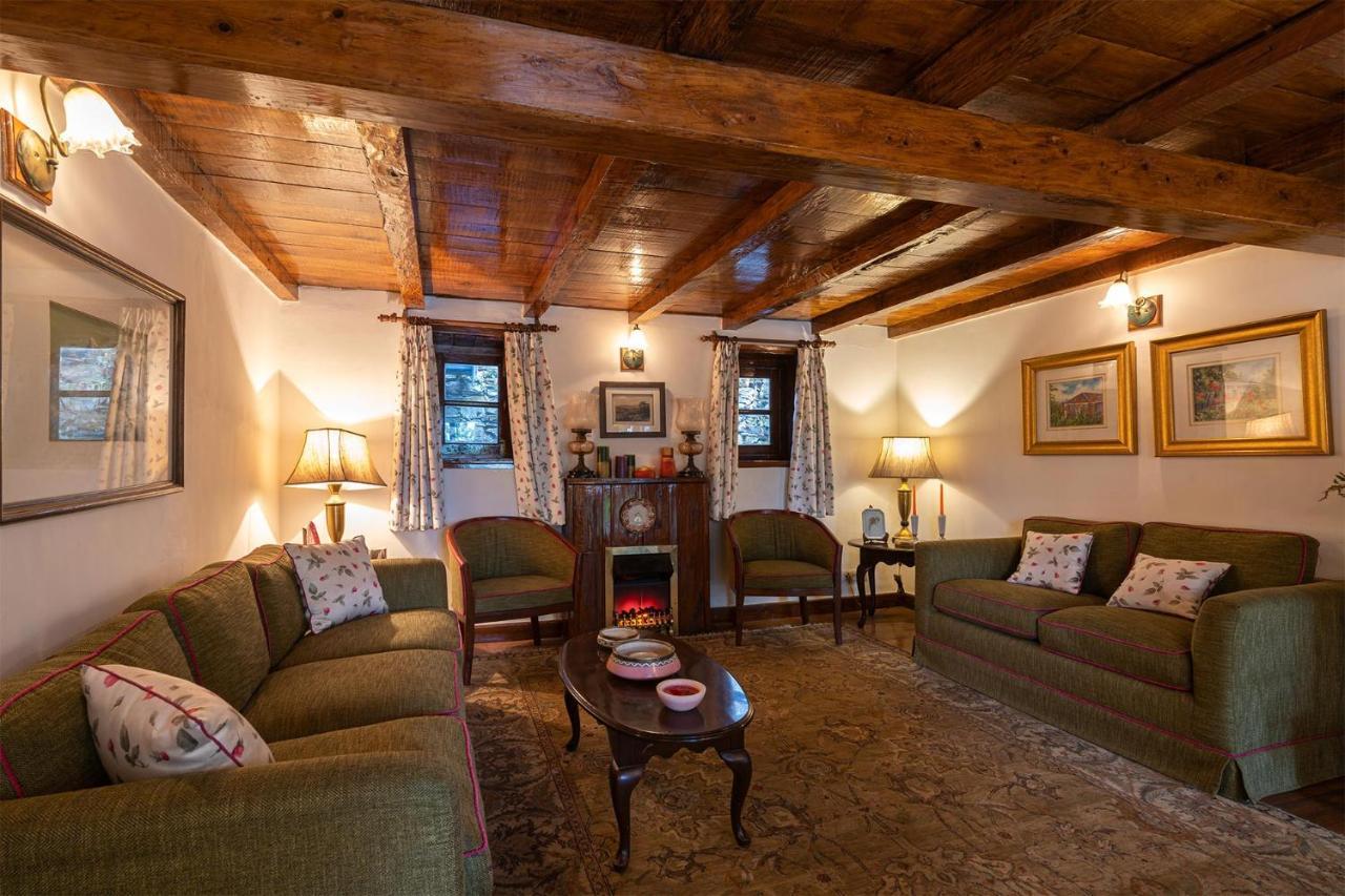 Stayvista At Violet Hill With Bonfire, Gazebo & Hill View Shimla Eksteriør bilde